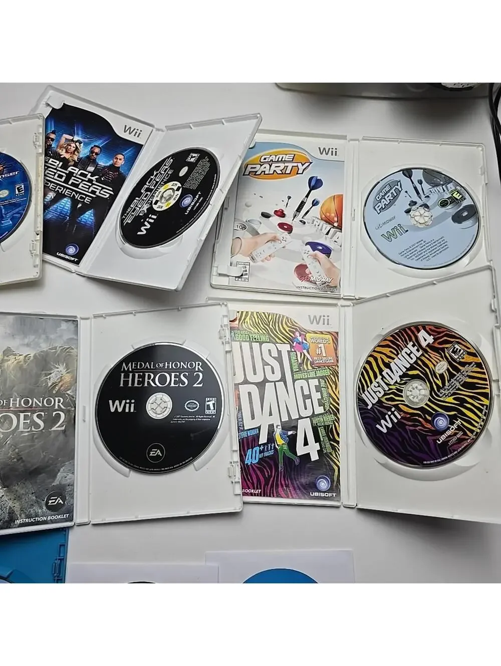 Lot of 9 Nintendo Wii Video Games Mix Call of Duty, Dance...